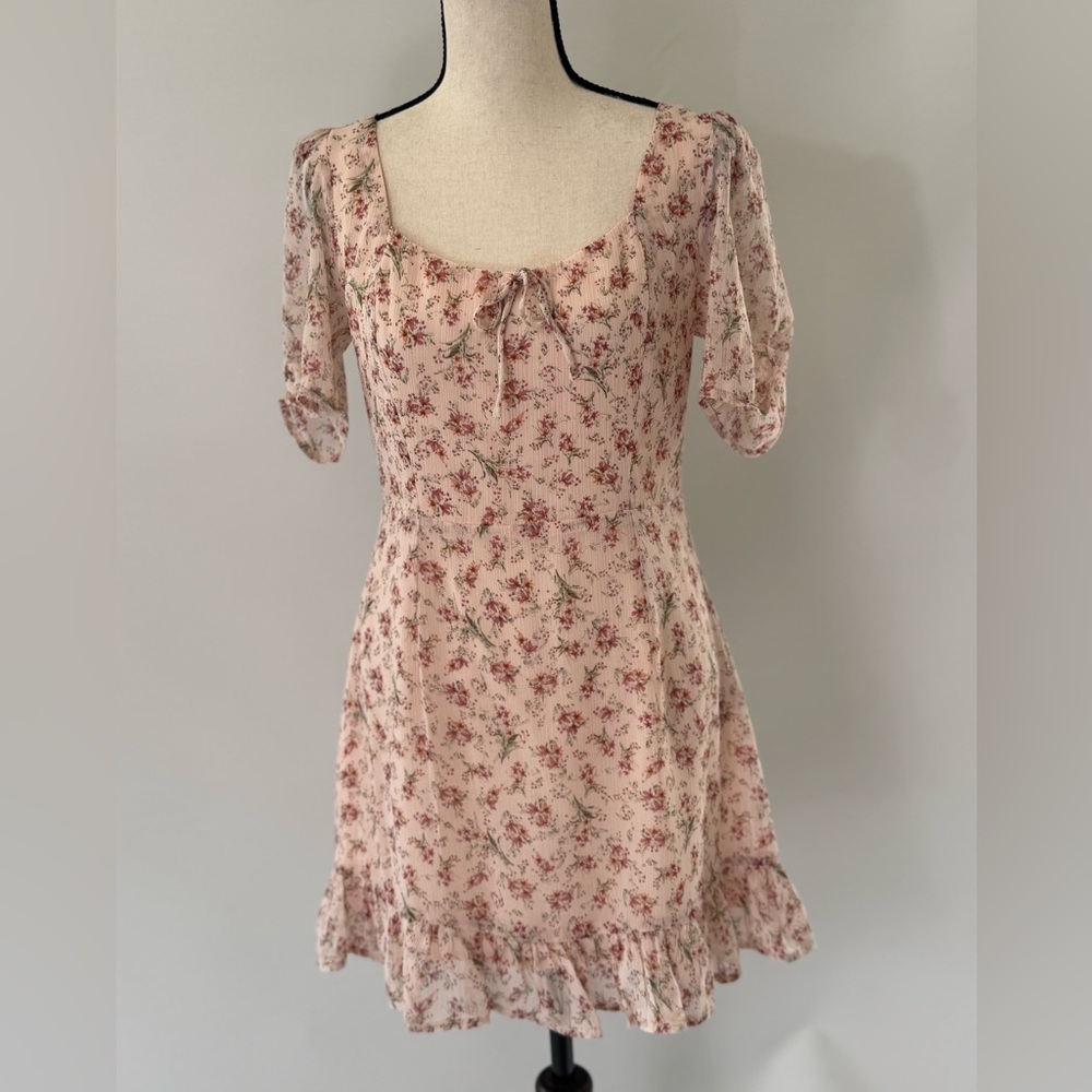 Lush Women’s Size Medium Puff Sleeve Floral Pink Dress